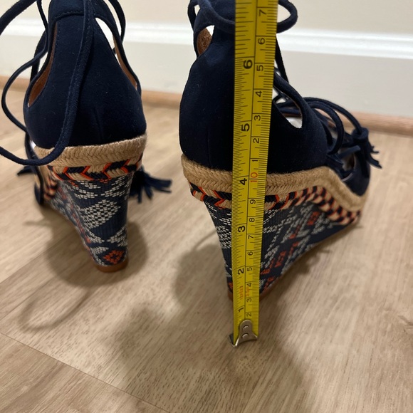 NEW Cabi Navy Suede Lace-Up Wedge Espadrilles – Tribal Pattern – Size 10M – New - Picture 10 of 14